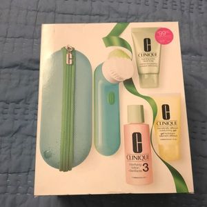 Clinique facial machine and cleansing package